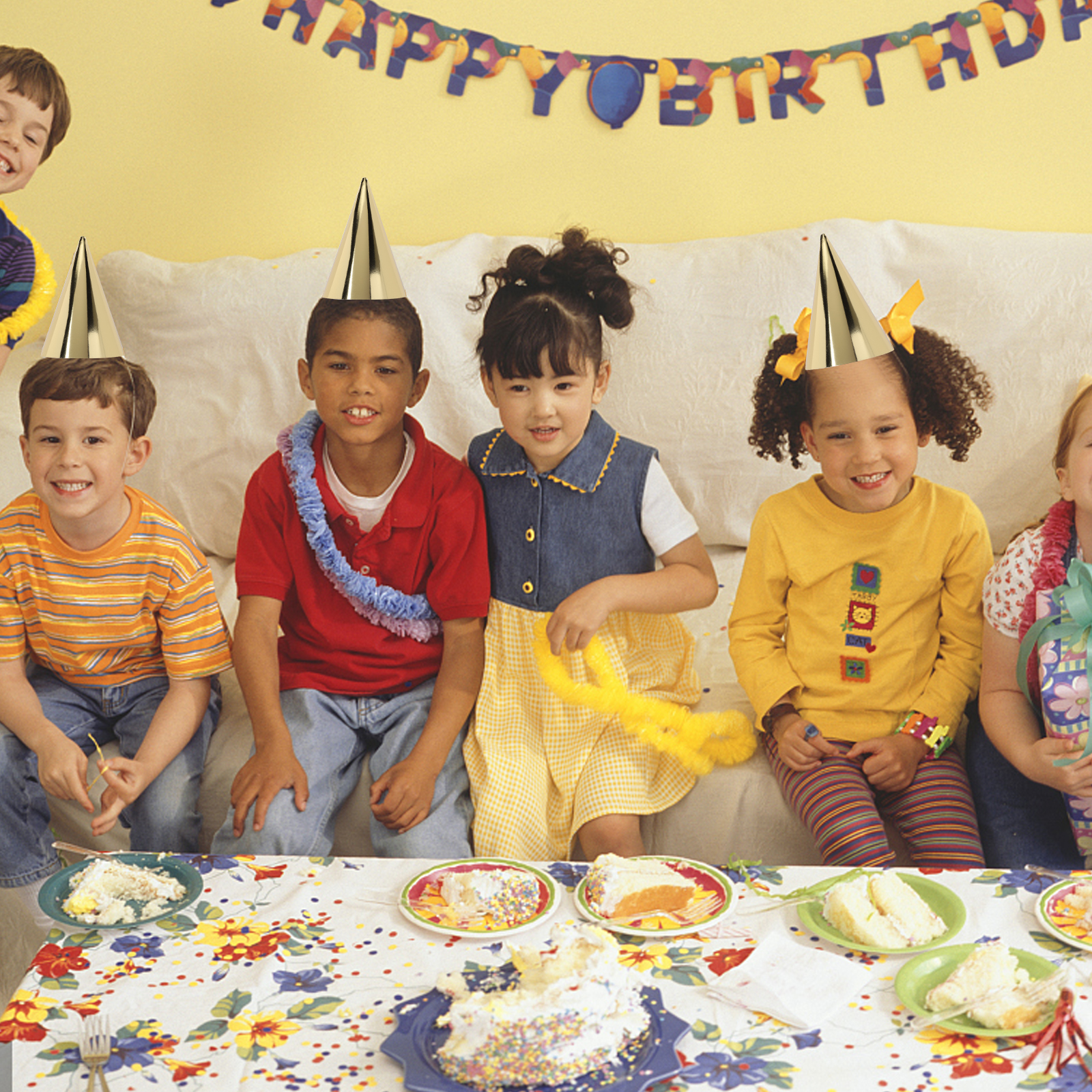 8 Pcs Birthday Hat Mini Assort - Party Hat Cone のレビューと価格
