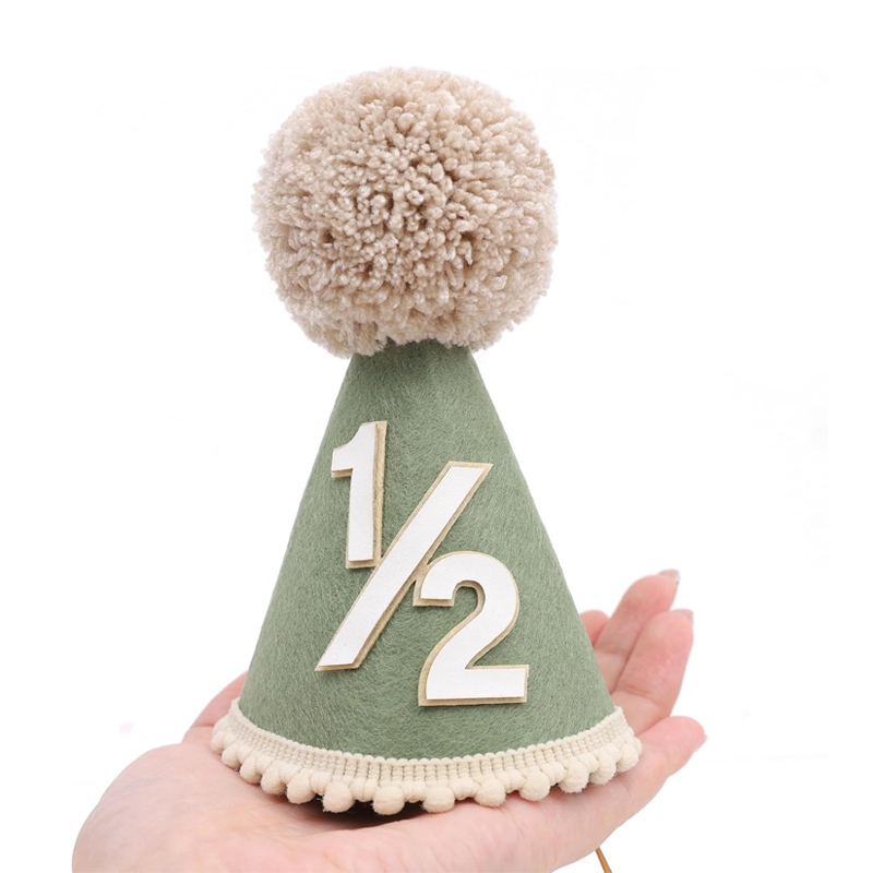 1/2 Birthday Hat Mini Cone Hat - Party Hat Cone のレビューと価格