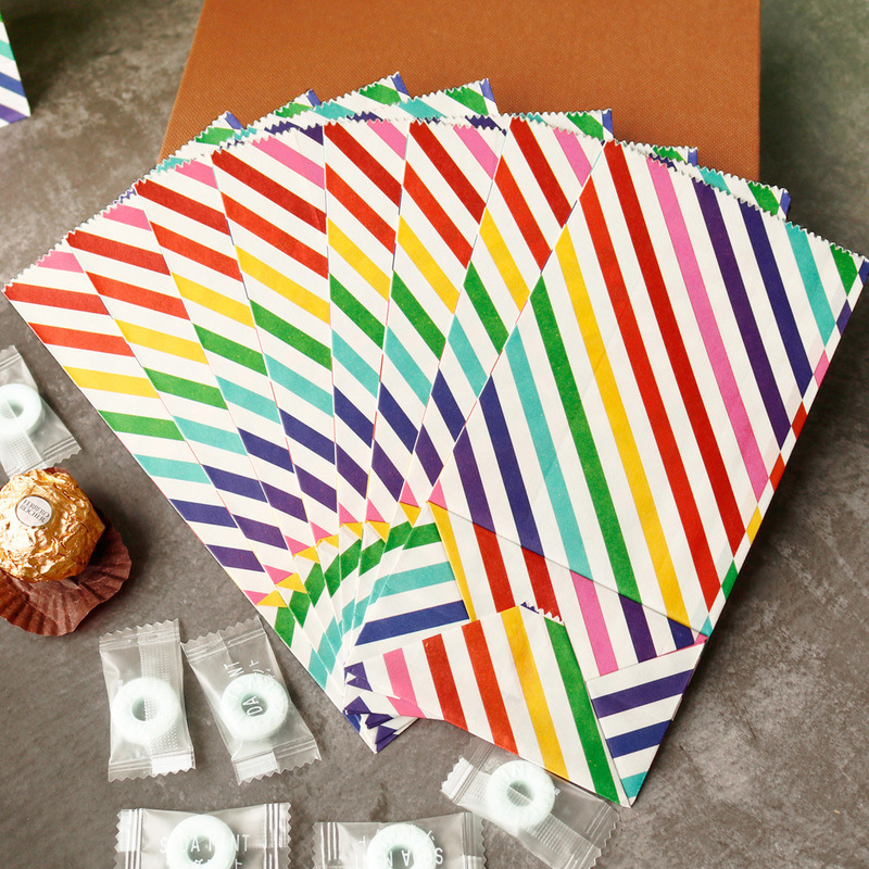 Small Paper Bags Rainbow Print - Event Party Box のレビューと価格