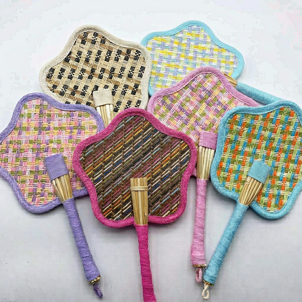 Portable Cooling Fan Colorful  - Paper Straw Color のレビューと価格